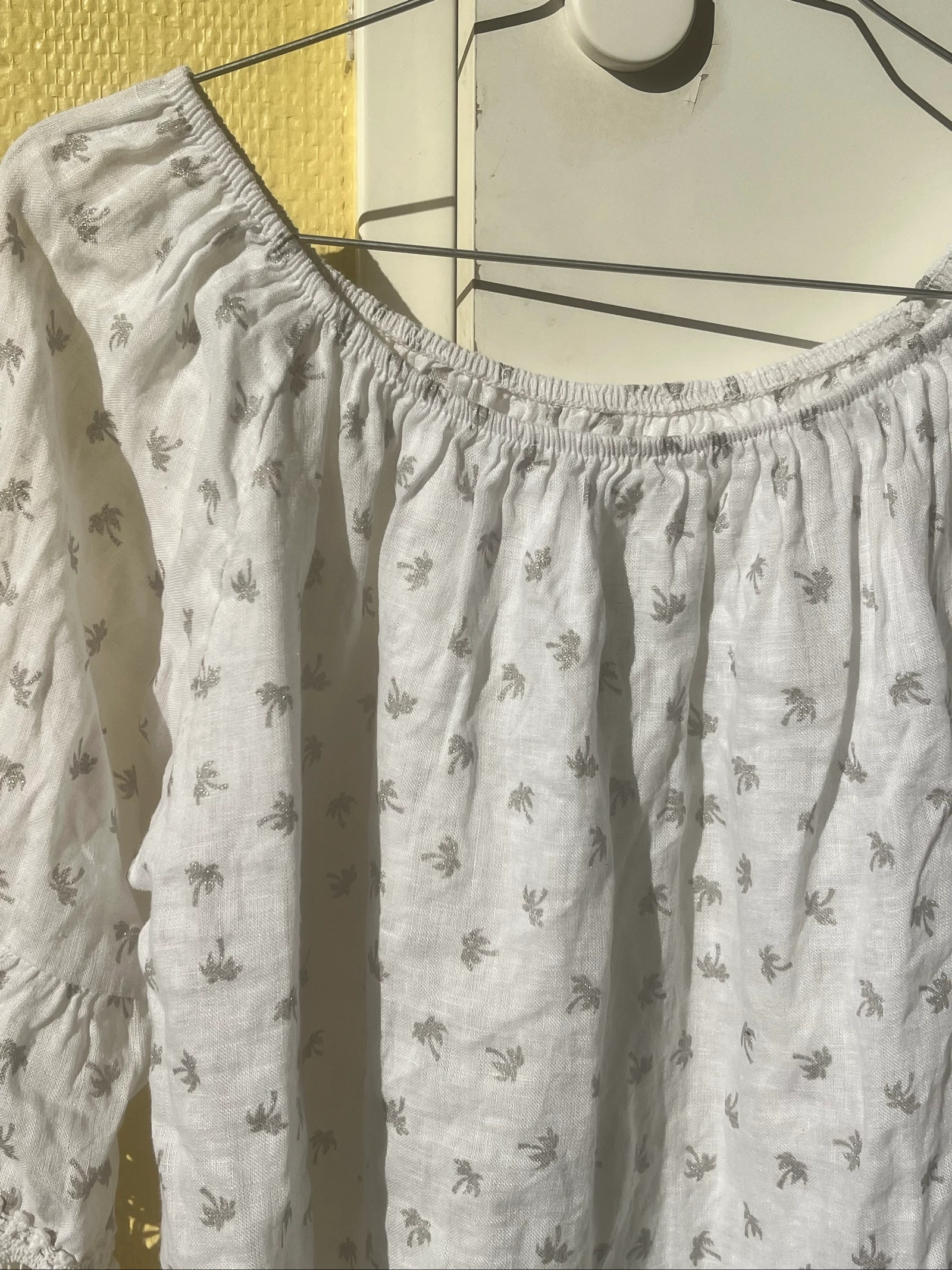 Witte bohemien blouse met franjes en zilveren palmboom motief – photo 3